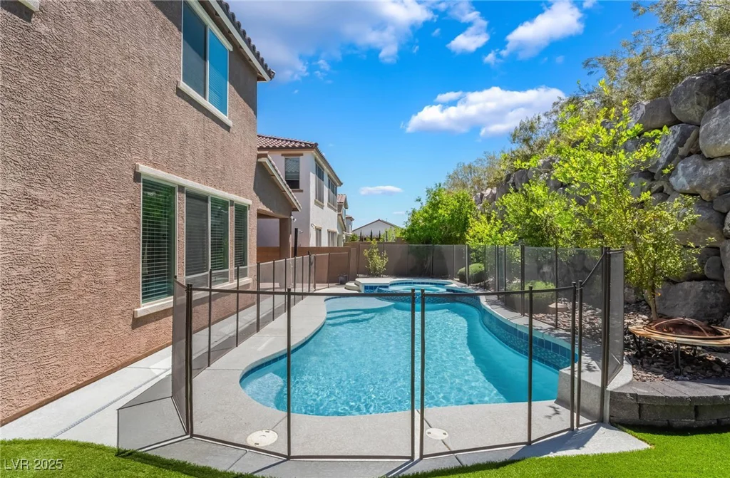 133 Clouded, Henderson, NV 89002