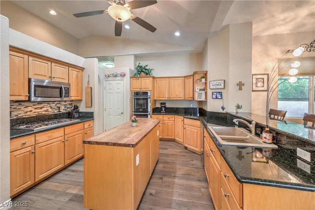 7730 BRAMBLY CREEK, Las Vegas, NV 89129
