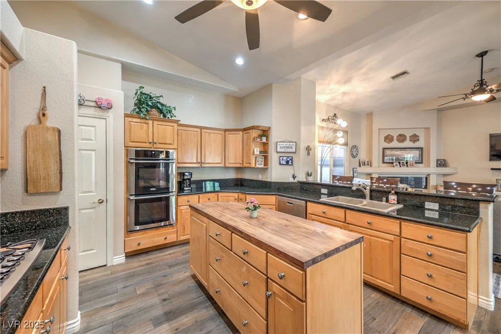 7730 BRAMBLY CREEK, Las Vegas, NV 89129