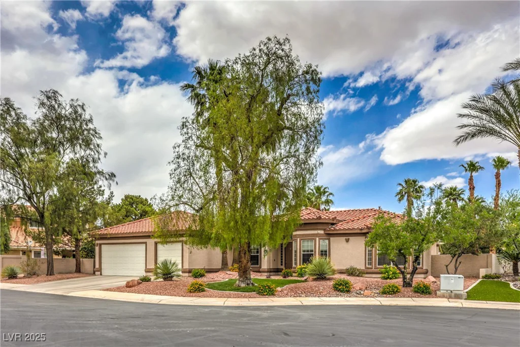 7730 BRAMBLY CREEK, Las Vegas, NV 89129