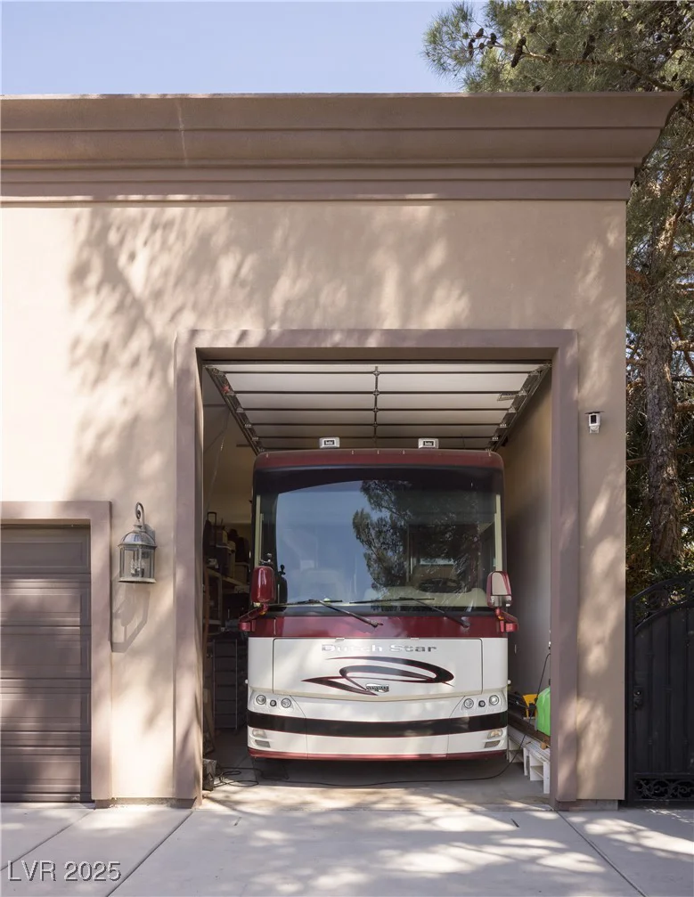 8620 La Madre, Las Vegas, NV 89149