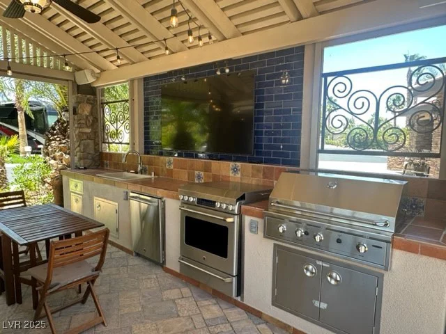 8175 Arville, Las Vegas, NV 89139