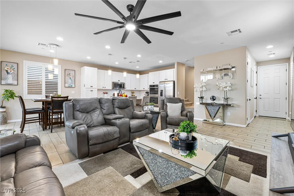 6611 Dove Point, Las Vegas, NV 89130
