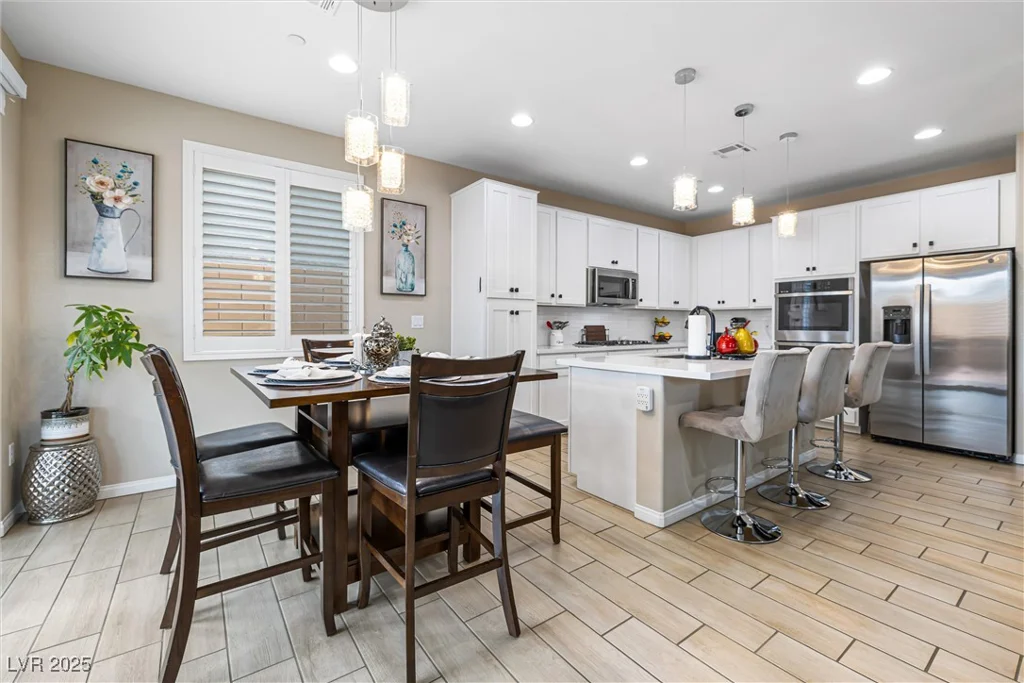 6611 Dove Point, Las Vegas, NV 89130