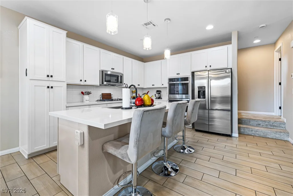 6611 Dove Point, Las Vegas, NV 89130