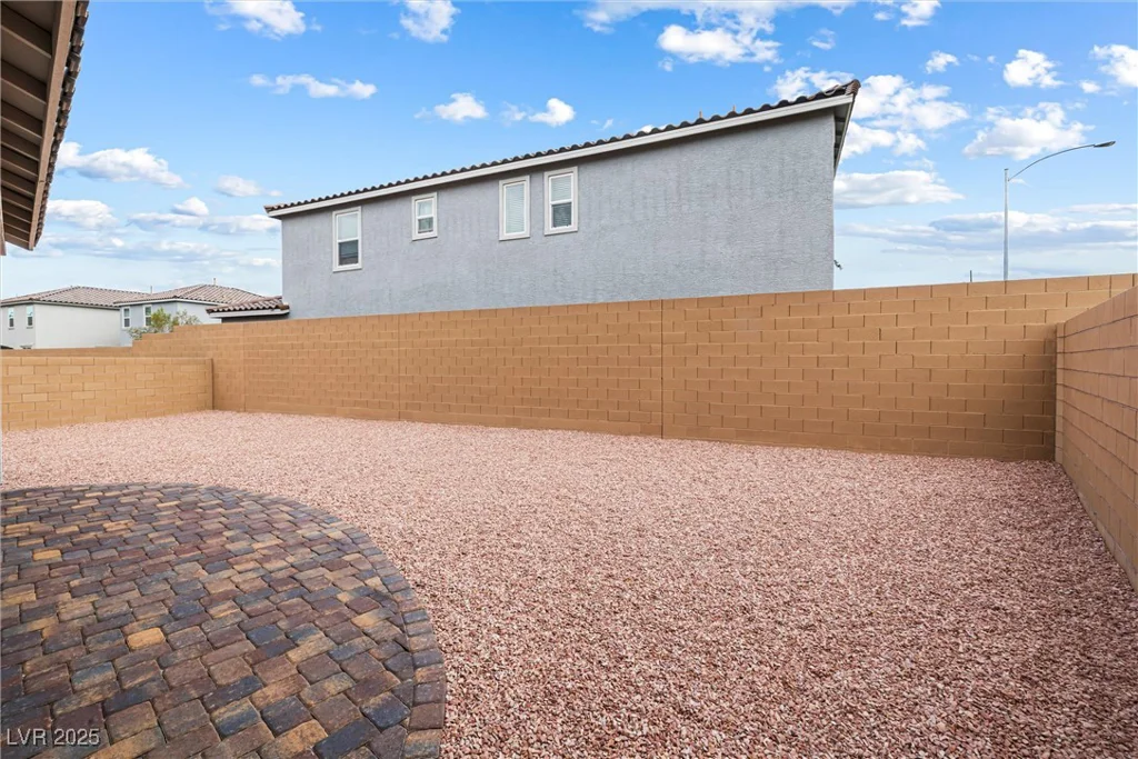 6611 Dove Point, Las Vegas, NV 89130