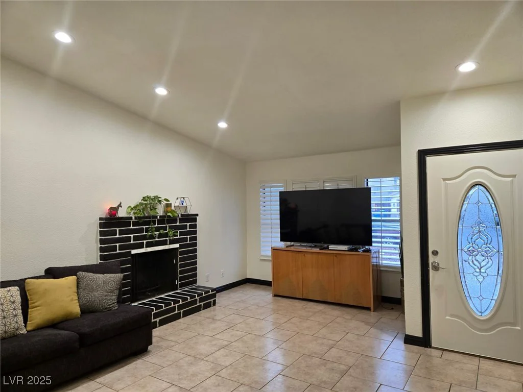 6361 Copperfield, Las Vegas, NV 89108