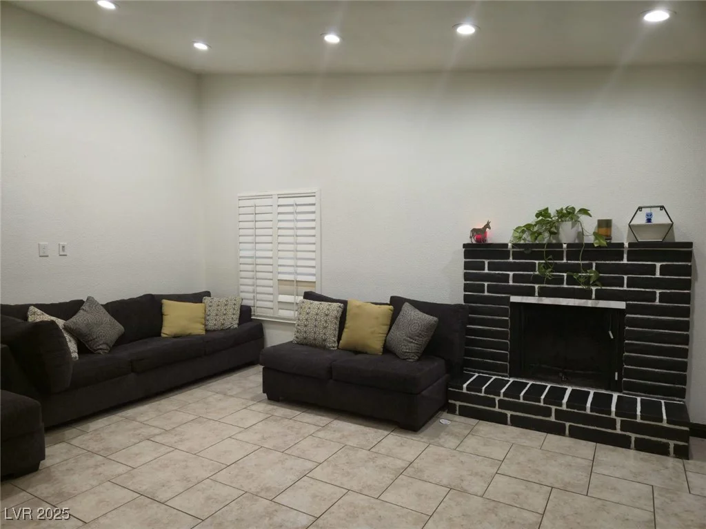 6361 Copperfield, Las Vegas, NV 89108