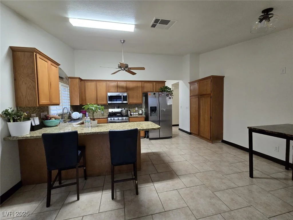6361 Copperfield, Las Vegas, NV 89108