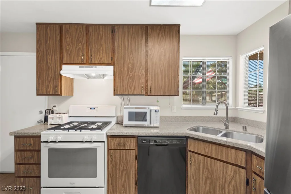 421 Carlin, Las Vegas, NV 89110