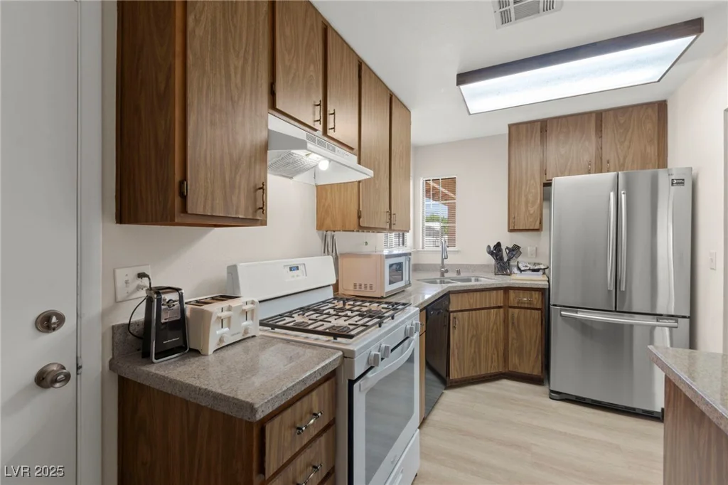421 Carlin, Las Vegas, NV 89110