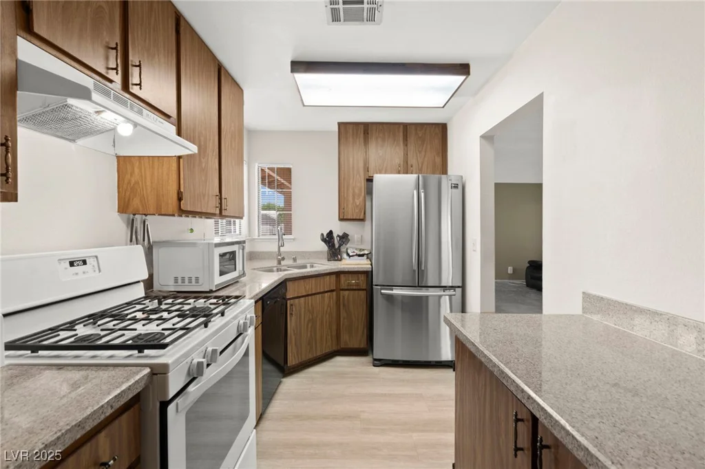 421 Carlin, Las Vegas, NV 89110