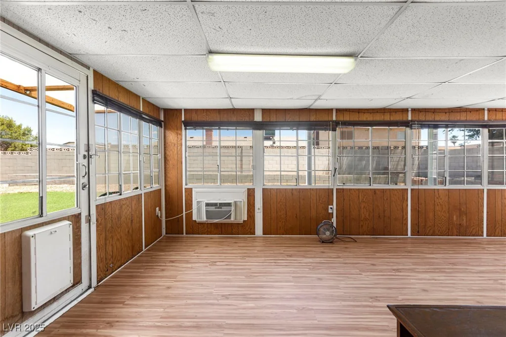 421 Carlin, Las Vegas, NV 89110