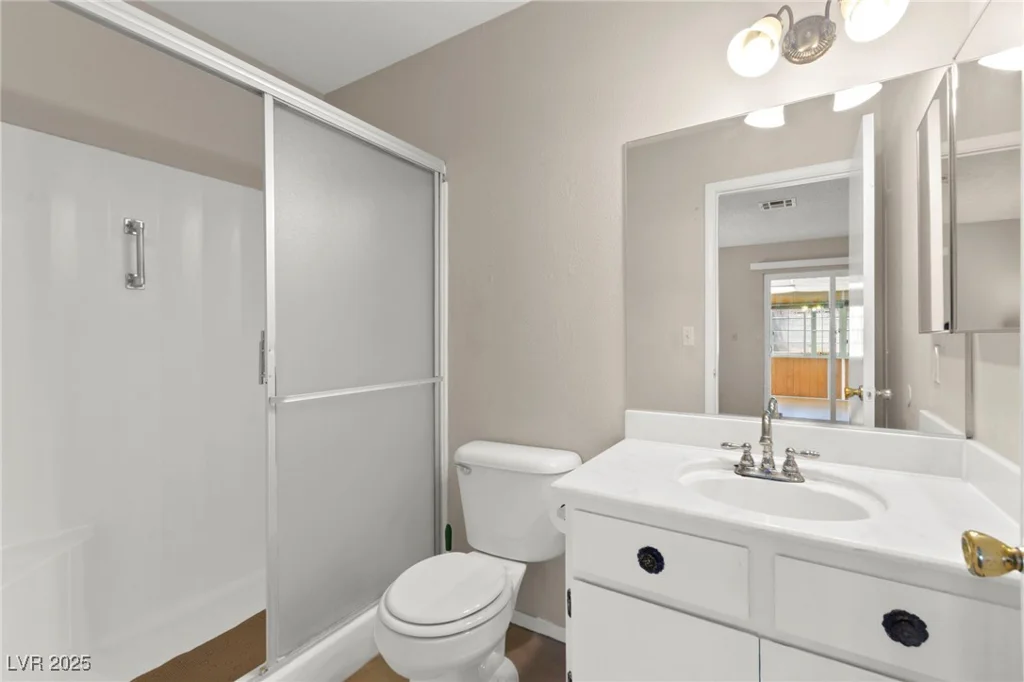 421 Carlin, Las Vegas, NV 89110