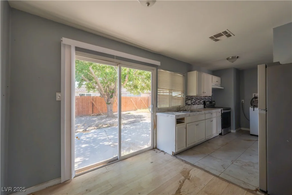 321 Princess, North Las Vegas, NV 89030