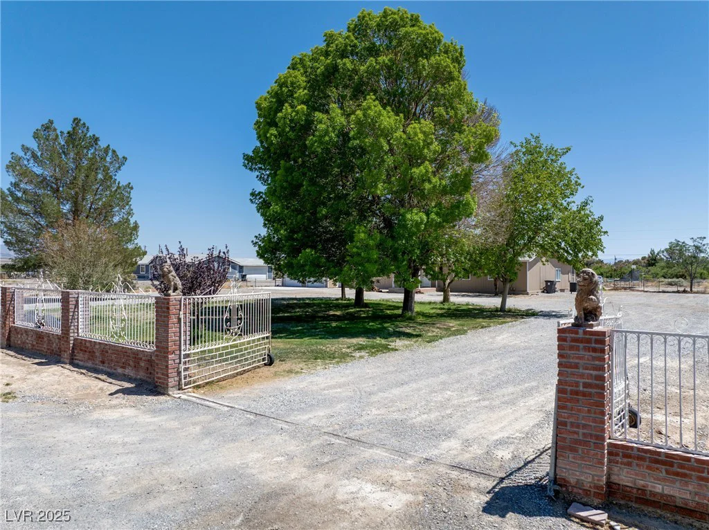 581 Betty, Pahrump, NV 89060