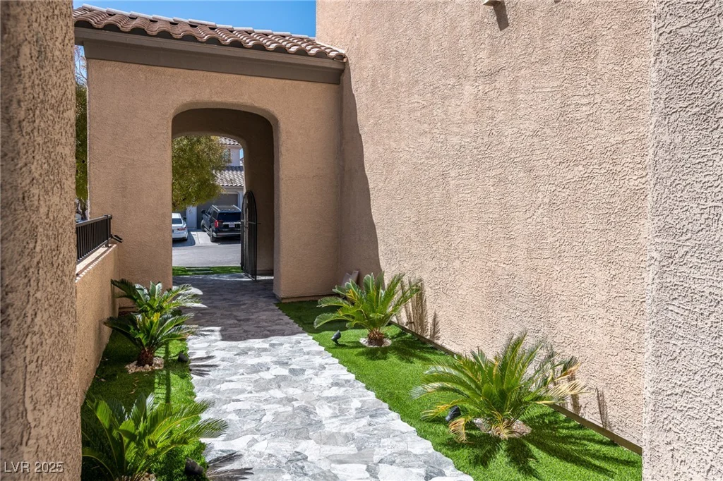 852 Colina Alta, Las Vegas, NV 89138