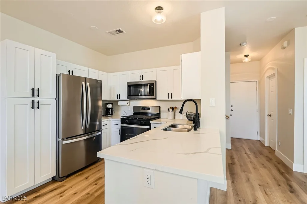 251 Green Valley, Henderson, NV 89012