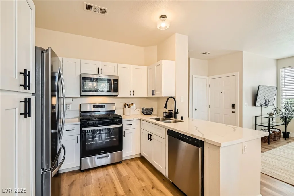251 Green Valley, Henderson, NV 89012