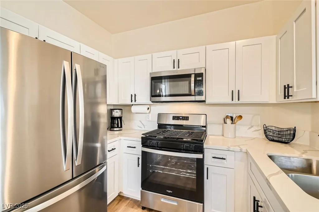251 Green Valley, Henderson, NV 89012