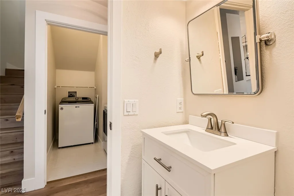 251 Green Valley, Henderson, NV 89012