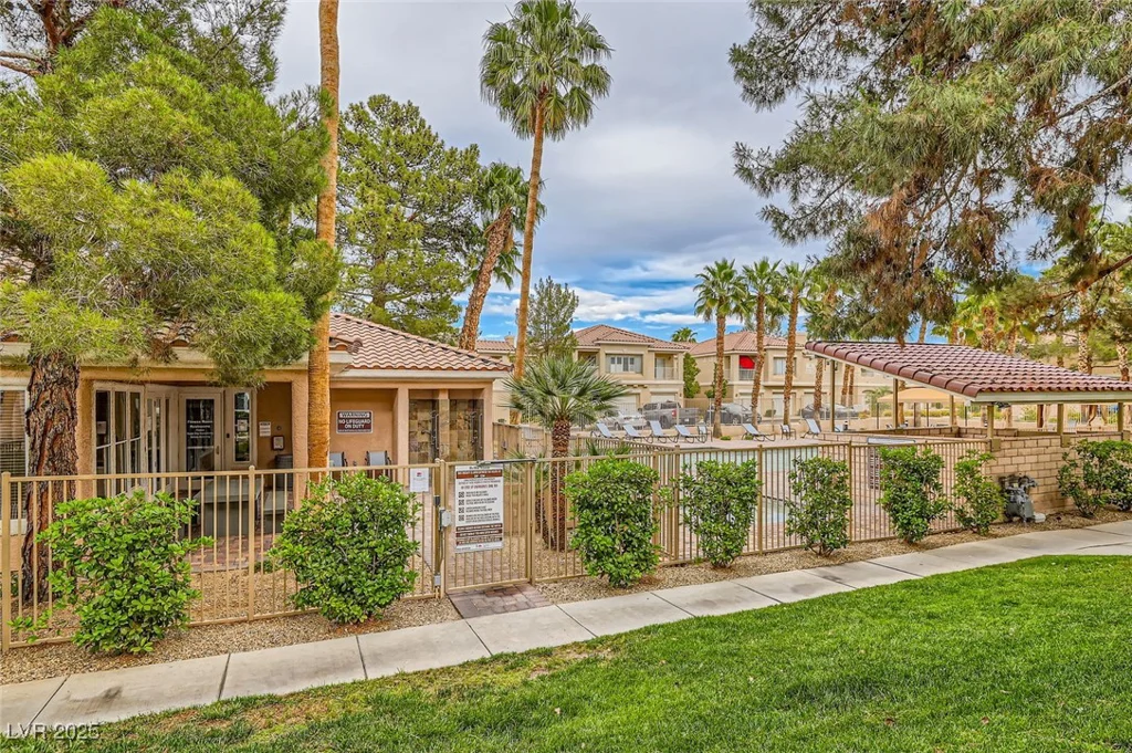 251 Green Valley, Henderson, NV 89012