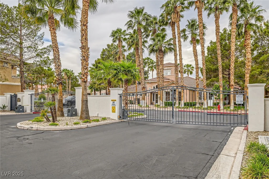 251 Green Valley, Henderson, NV 89012