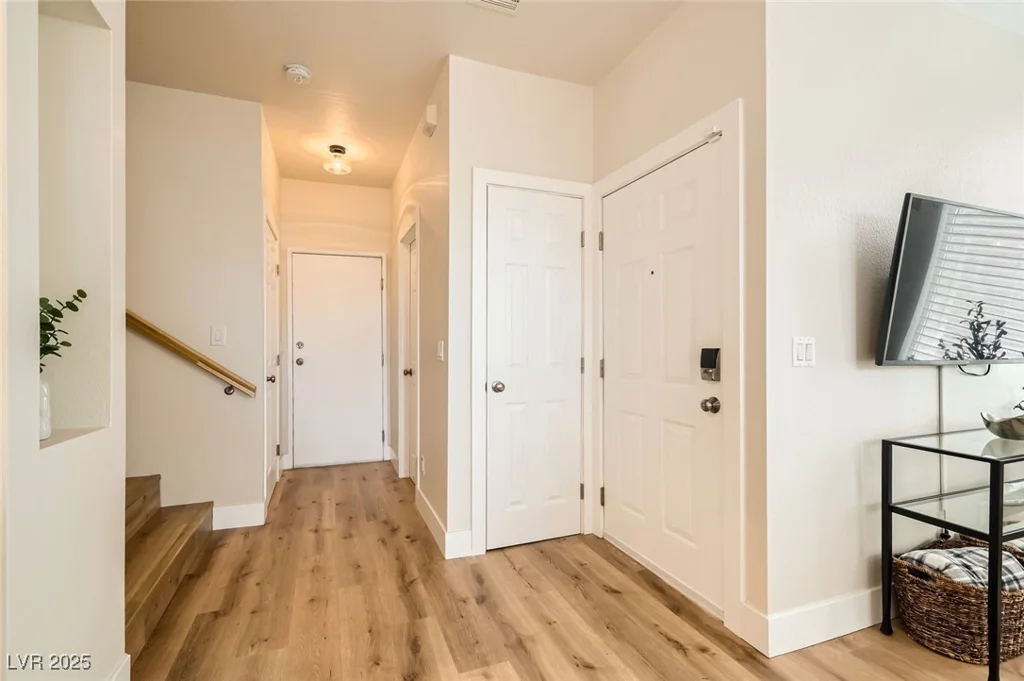 251 Green Valley, Henderson, NV 89012