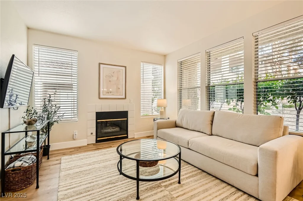 251 Green Valley, Henderson, NV 89012