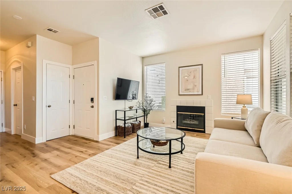 251 Green Valley, Henderson, NV 89012