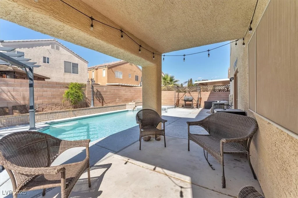 2104 Spanish Town, North Las Vegas, NV 89031