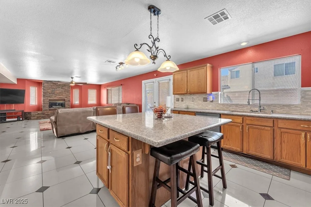 2104 Spanish Town, North Las Vegas, NV 89031