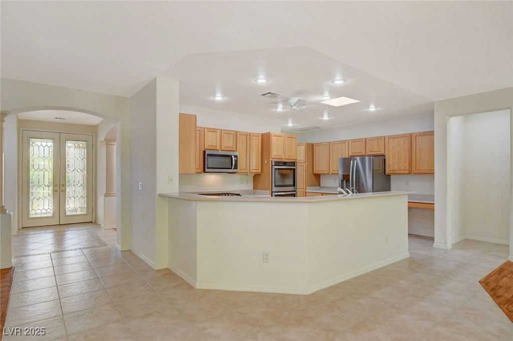 10302 CARA MIA, Las Vegas, NV 89135