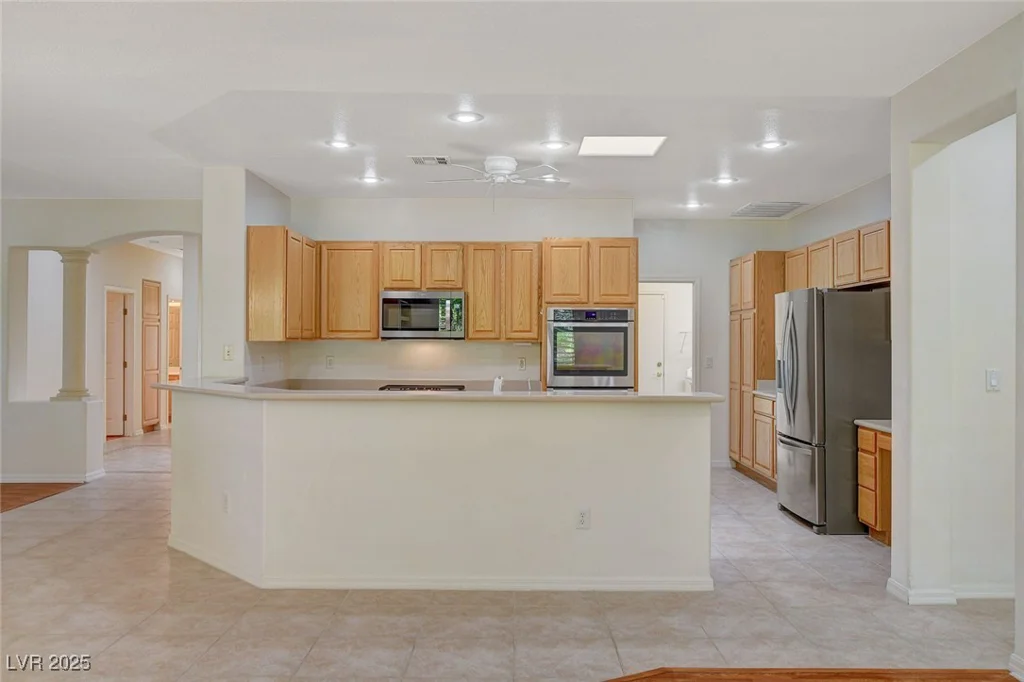 10302 CARA MIA, Las Vegas, NV 89135