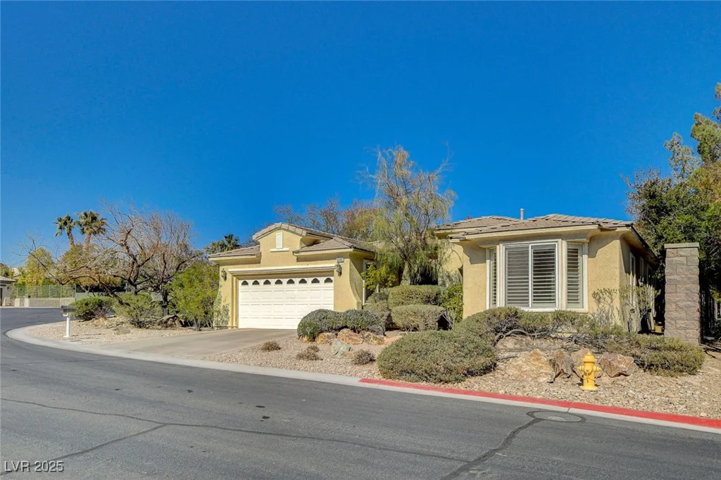 10302 CARA MIA, Las Vegas, NV 89135