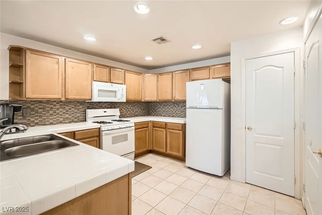 2325 Windmill, Henderson, NV 89074