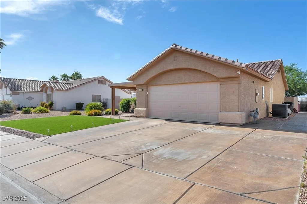 452 Waterwheel Falls, Henderson, NV 89015