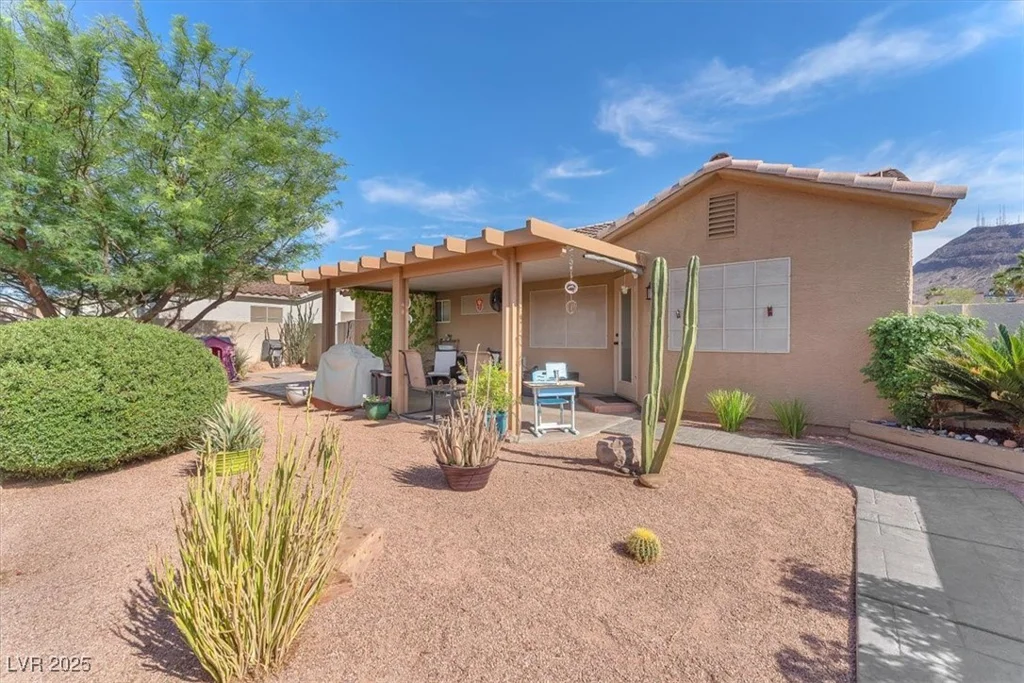 452 Waterwheel Falls, Henderson, NV 89015