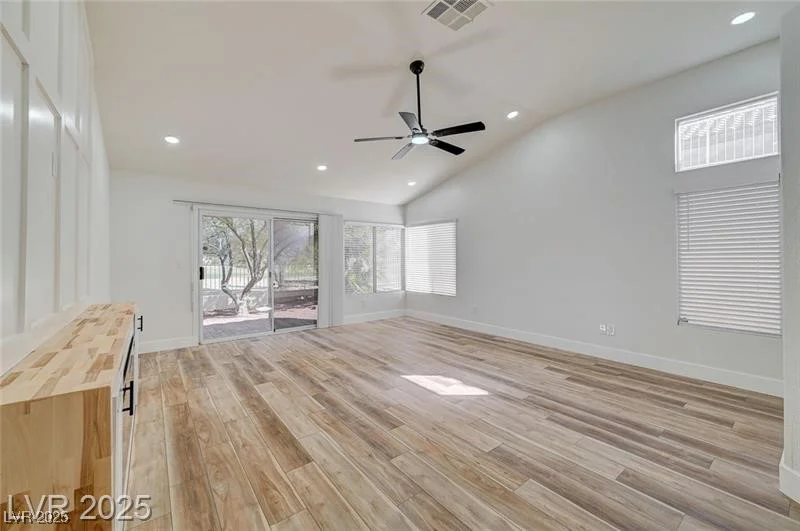 7460 Desert Flame, Las Vegas, NV 89149