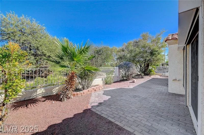 7460 Desert Flame, Las Vegas, NV 89149