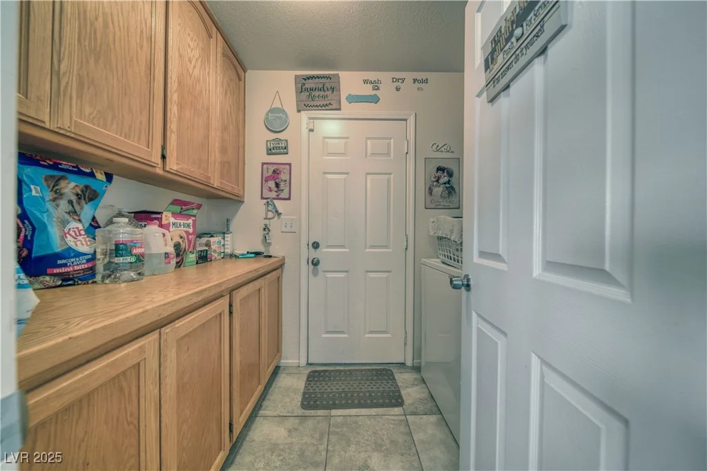 291 Hickory, Pahrump, NV 89048