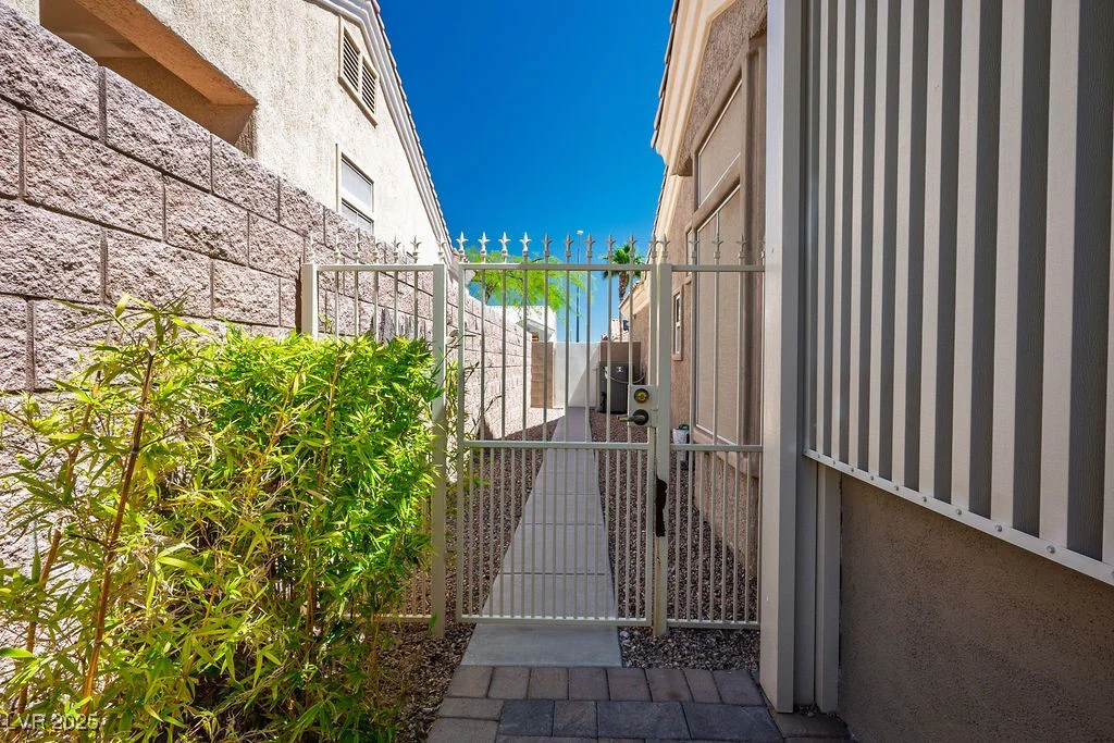 10301 Bent Brook, Las Vegas, NV 89134