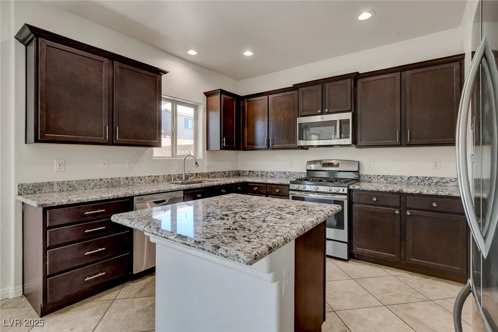 1055 Fish Pond, Henderson, NV 89014