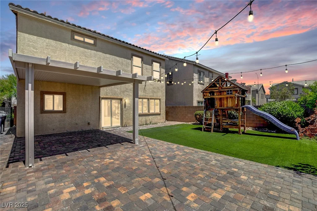 1055 Fish Pond, Henderson, NV 89014