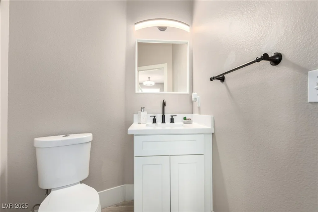 1360 Angel Falls, Las Vegas, NV 89142