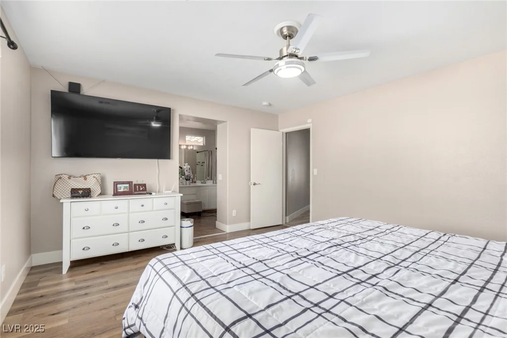 1360 Angel Falls, Las Vegas, NV 89142