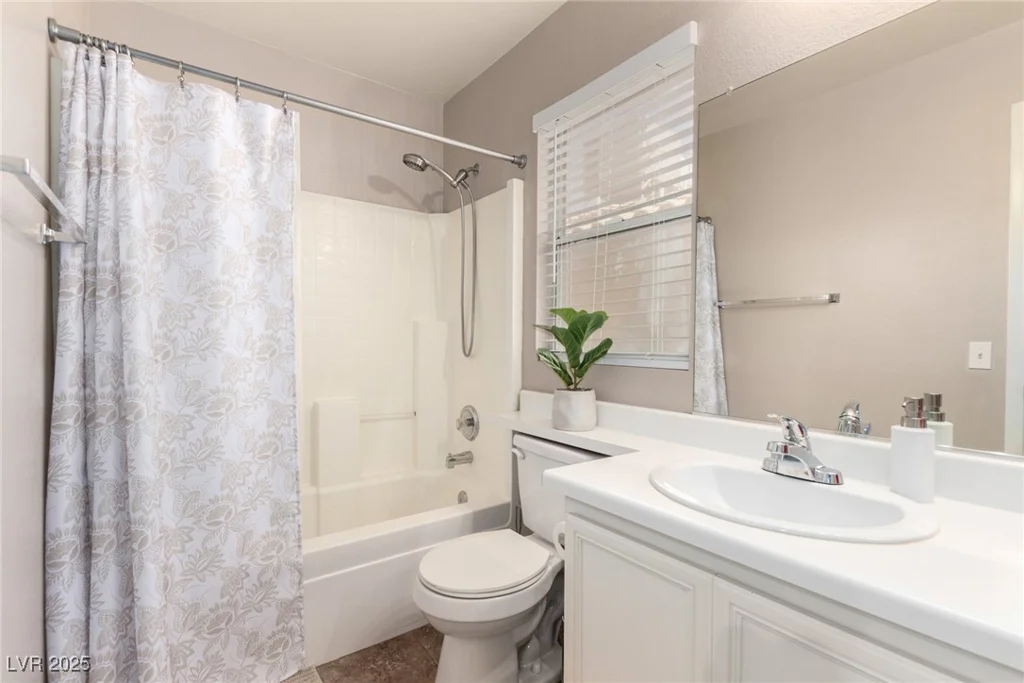 1360 Angel Falls, Las Vegas, NV 89142