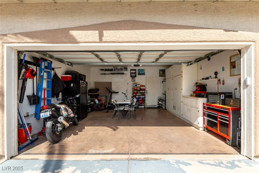 1360 Angel Falls, Las Vegas, NV 89142