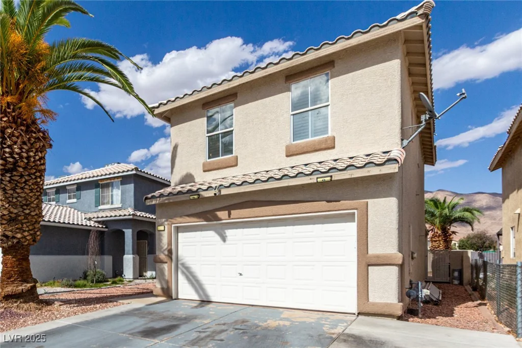 1360 Angel Falls, Las Vegas, NV 89142