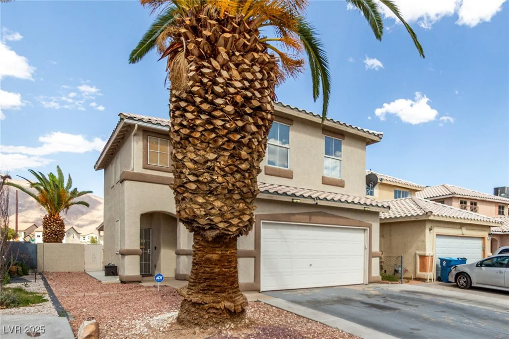 1360 Angel Falls, Las Vegas, NV 89142